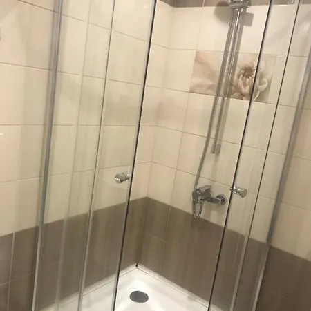 Seven Heaven Apartment *