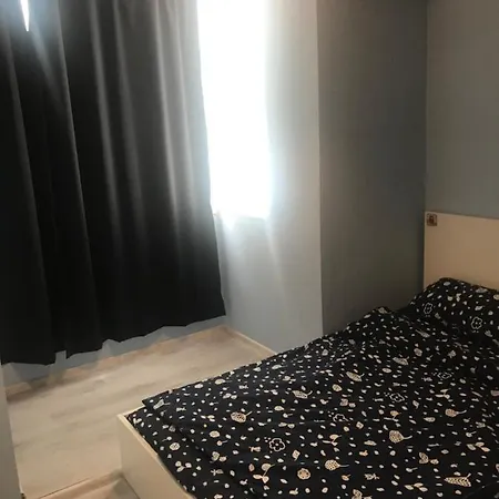 Seven Heaven Apartment *